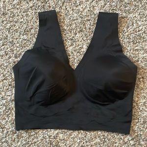 NWOT True & Co. Body V Neck lightweight bra.  Size Medium